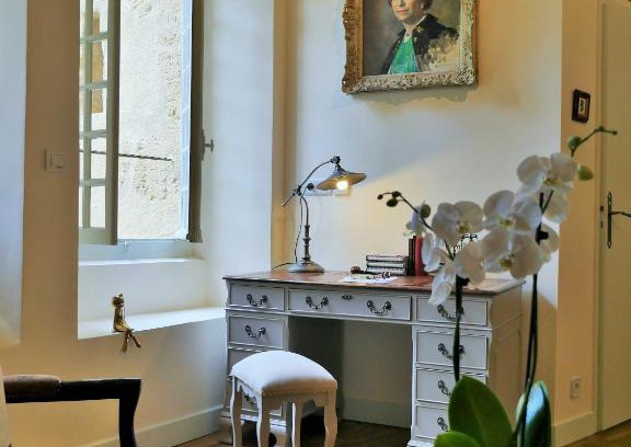 Sarlat-la-Caneda Historic Center Apartamento | In Sarlat Luxury Rentals, Medieval Center - Appartement Sherlock