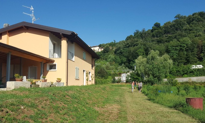 Villanuova sul Clisi Apartamento | En el campo a 7 km del lago de Garda.