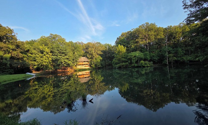 Renault Casa | In the Country a Beautiful 2-bedroom house with its own private lake
