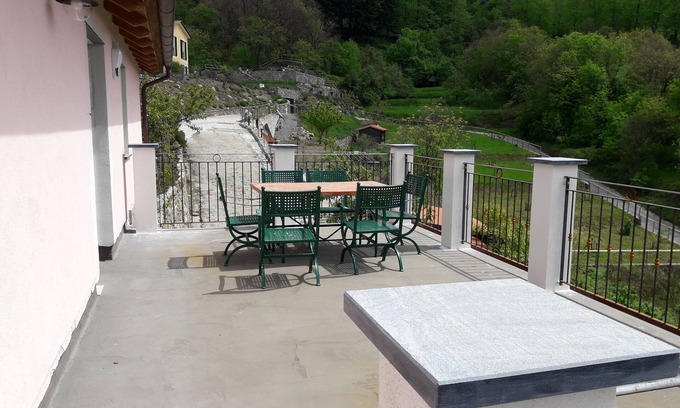 Velva Apartamento | EN LA COLINA SOBRE SESTRI LEVANTE CON GRAN TERRAZA Y VISTA PANORÁMICA