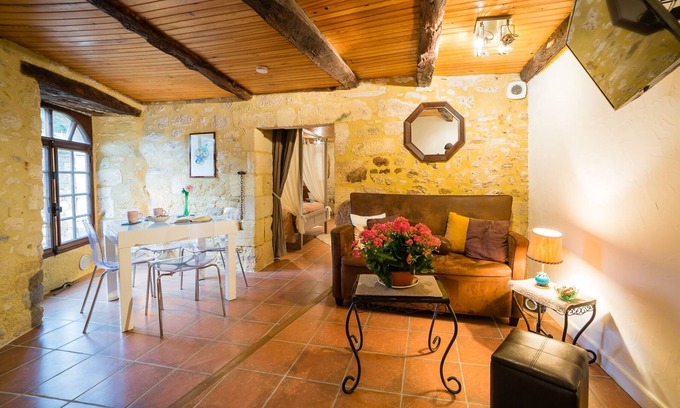 Beynac-et-Cazenac Apartamento | En el corazón de Beynac, su acogedor alquiler