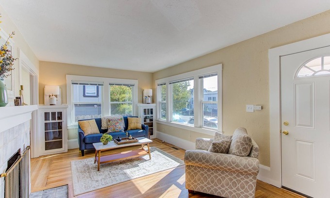 Upper Telegraph Casa | Encantadora casa 2BD en el corazón de Berkeley, CA