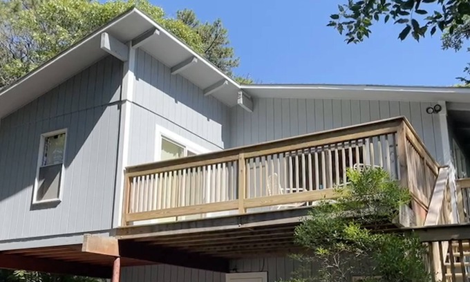 East Chop Casa | In the heart of East Chop. Walks on East Chop Dr. Then relax on the private deck