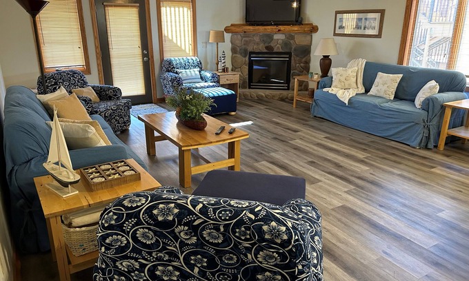 Arkdale Condominio | In the Heart of Northern Bay Condo Community