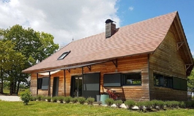 Soulomes Casa | In the heart of the causses! Beautiful modern wood-frame house with outdoor jacuzzi