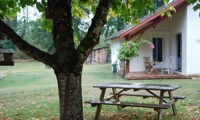 Lencouacq Casa | In the shade of the great oaks or in front of a roaring fire