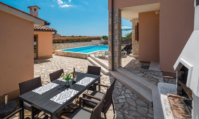 Orihi Casa | Alojamiento de 5 habitaciones en Barban