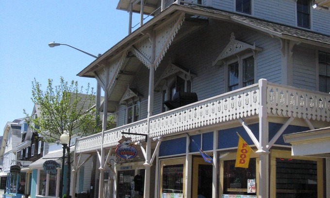 Circuit Avenue Apartamento | Dentro de la Ciudad del Certificado Nacional de Oak Bluffs Propiedad histórica -