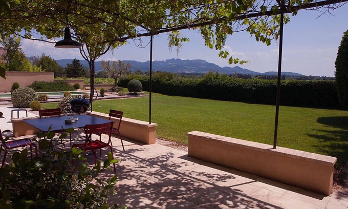 Violes Casa | En Violès, Vaucluse, casa de vacaciones excepcional, piscina climatizada