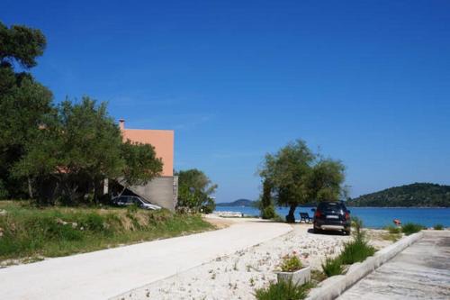 Luka Apartamento | Ina by the sea Apartment
