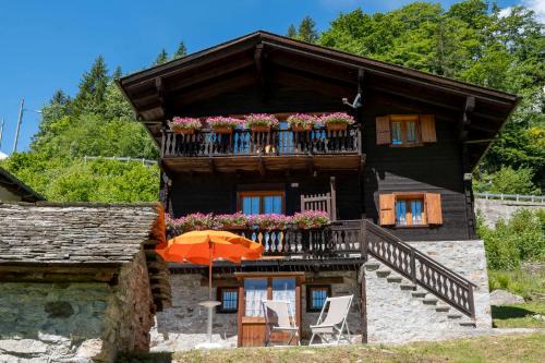 Staffa Apartamento | Incanto Walser Apartments Testa