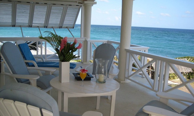 Silver Sands Apartamento | Inchcape Seaside Villas justo en Silver Sands Beach - House Sunset Upstairs