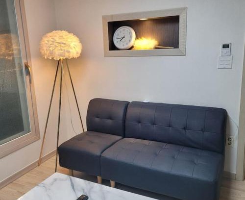 Michuhol-gu Apartamento | Incheon Sungeuidong happy stay for 10 pax