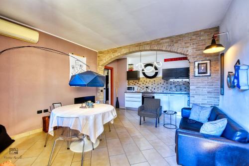 Caronno Pertusella Apartamento | InCorteDaFabio Design flat with Bikes
