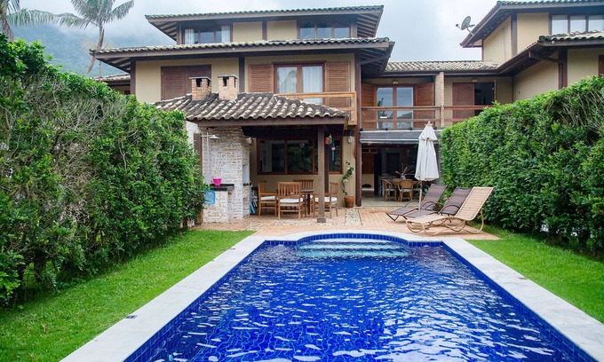 Guaeca Casa | Incrível casa pé na areia com Wi-Fi em Guaecá/SP