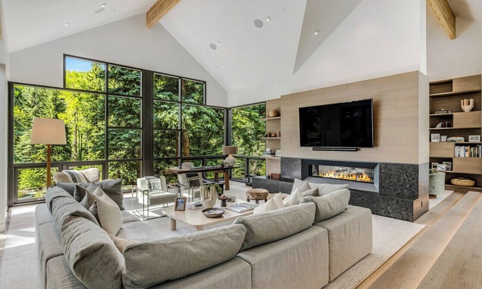 Aspen Casa | Incredible contemporary home overlooking the Roaring Fork River in Aspen CO