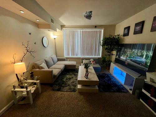 Greater Landover Apartamento | Incredible find near Washington DC - 1 Private room in shared apartment
