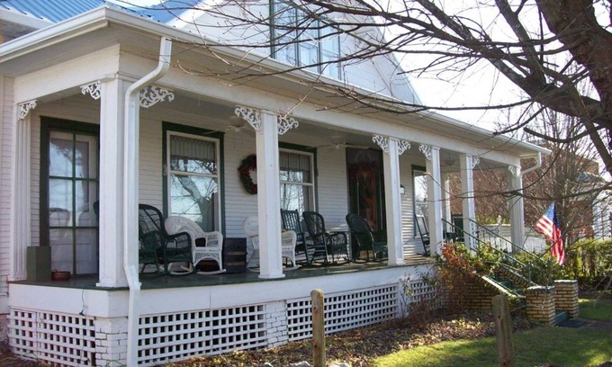 Ducktown Cama Y Desayuno | Incredible Historic 6Br 7 Ba Home in Downtown.