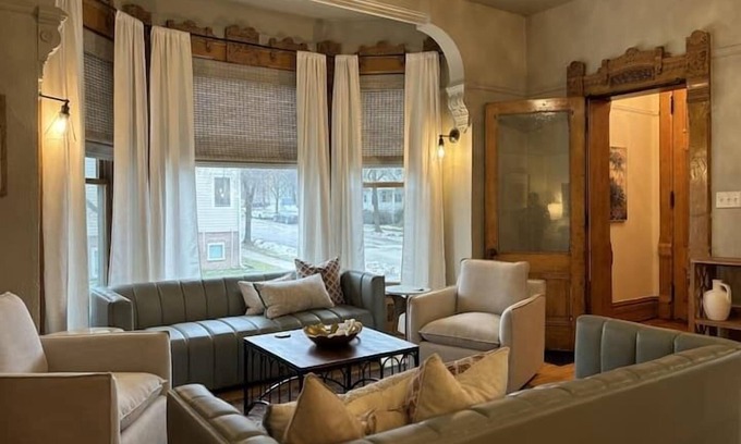 Brewers Hill Casa | Incredible Historic Charm and Grace