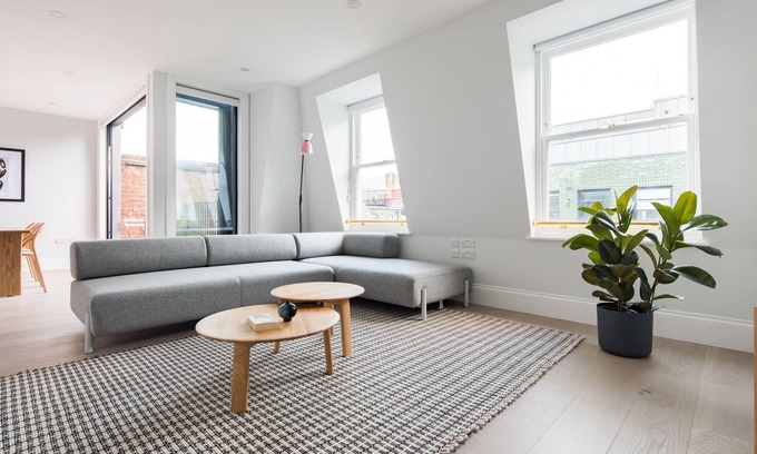 Chinatown Apartamento | Incredible Leicester Sq 2BR - Terrace, Netflix & Nespresso