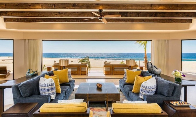 Los Cangrejos II y ÌII Condominio | Incredible Oceanfront Penthouse at Ocean Club Residences - Four Bed, Five Bath