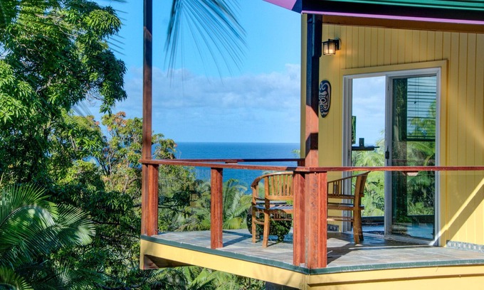Papaikou Casa | Increíble Oceanview Studio Home