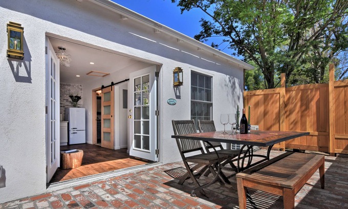 Valley Glen Cabaña | Incredible Private Cozy Guesthouse with Gorgeous Private Patio