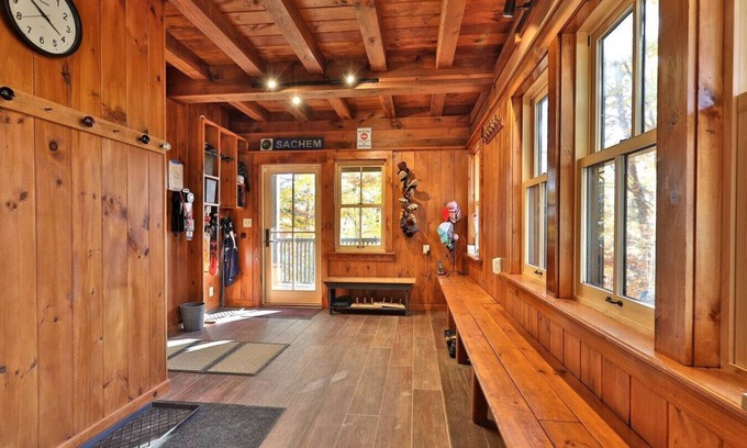 Ludlow Casa | Incredible ski access on Sachem Trail - True Ski On/Ski Off Home - Private Hot Tub