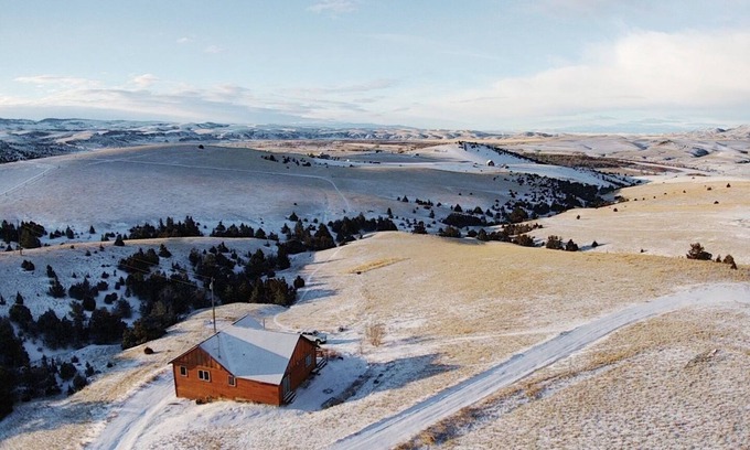 Three Forks Casa | INCREDIBLE VIEWS + FAST WIFI, 10 private acres
