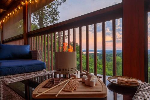Sevierville Casa | Incredible Views l Family Friendly I Pool - Hot Tub