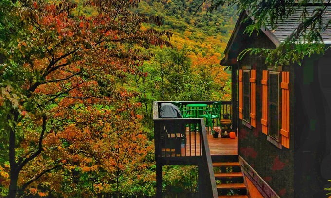 Chimney Rock Casa | Incredible waterfall and mountain views| Hot Tub| Fire Pit