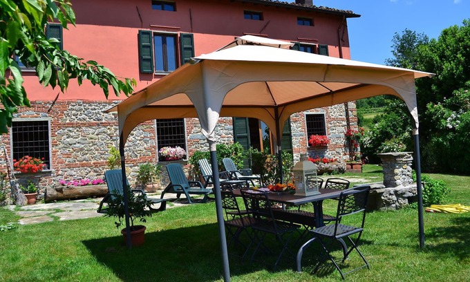 Castiglione di Garfagnana Casa | Cómoda casa de vacaciones con jardín privado en la Toscana