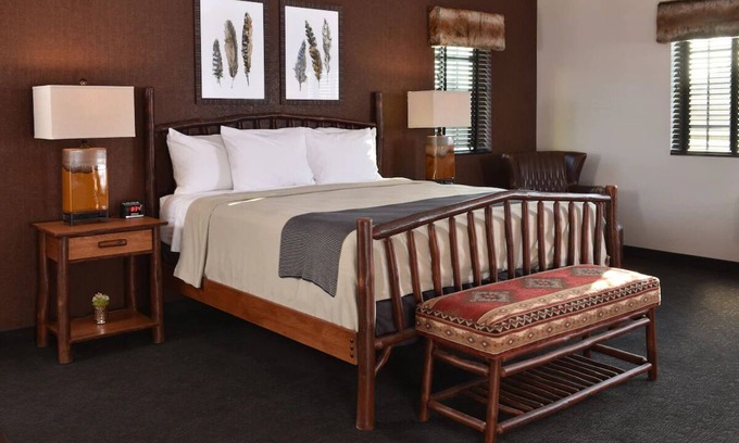 Independence Hotel | Independence Family Fun: Spacious Rooms & Bunk Bed Suites Near KC