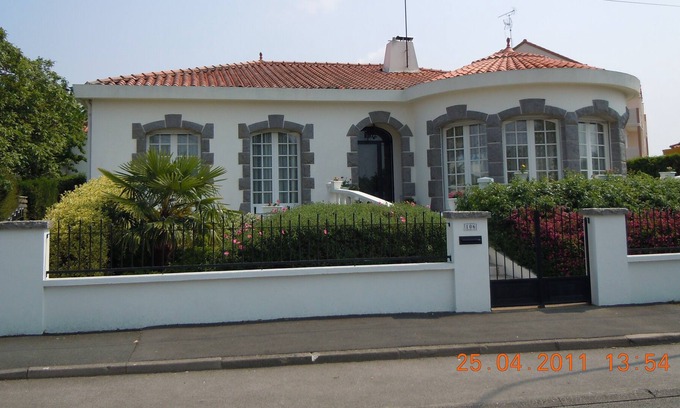 La Roche-sur-Yon Apartamento | Apartamento independiente en bonita casa bien ubicada en Roche s / Yon y en Vendée