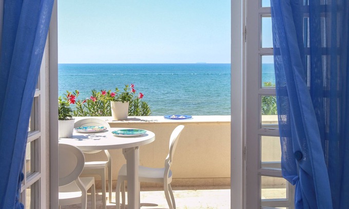 Donnalucata Apartamento | Apartamento junto al mar, terraza, jardín, vistas al mar, Wi-Fi, aire, máx. 5 personas