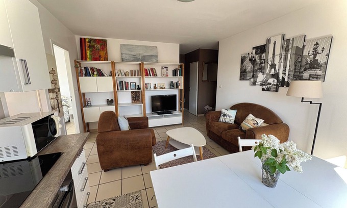 Merignac Apartamento | Apartamento independiente a 5 minutos del aeropuerto- 2 dormitorios- baño-cocina