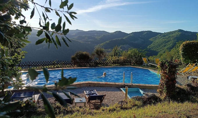 Urbino Apartamento | apartamento de un dormitorio "Lobo" en la Casa de Campo, de Urbino. 4 pax. Vista panorámica.!
