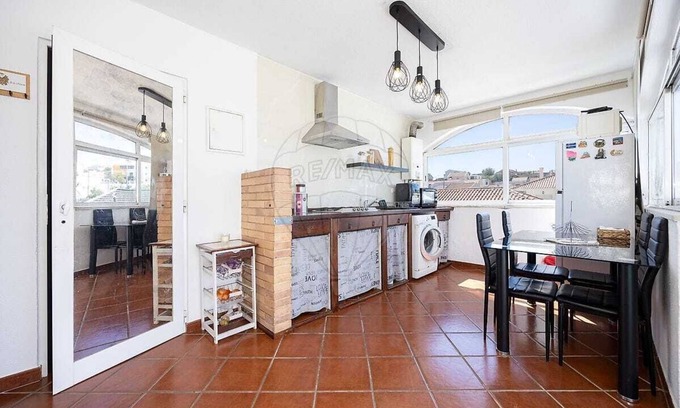 Funchalinho Apartamento | Independent apartment on top of villa
