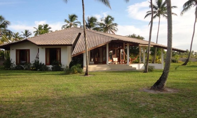 Santa Cruz Cabralia Casa | casa independiente en una residencia privada con piscina y acceso directo a la playa