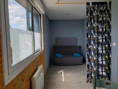 La Chapelle-Janson Apartamento | Independent room