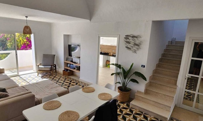 Mrezga Apartamento | Independent villa floor, next to the sea! ideal for families