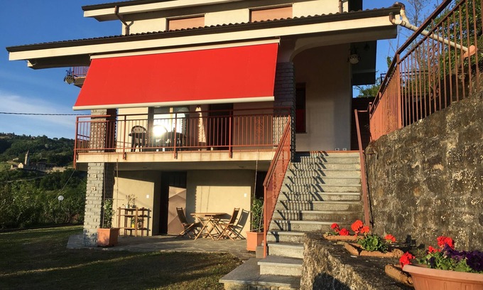 Ponti Villa | Villa independiente en las colinas de Monferrato