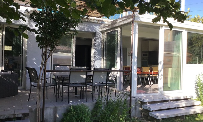 Brignoles Casa | Villa independiente con jardín y zona de piscina cerca del centro