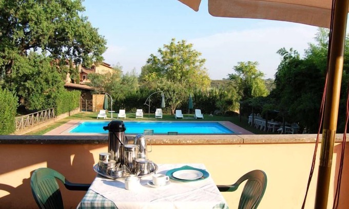 Corchiano Villa | Villa con piscina y amplio jardín. 60 km de Roma.