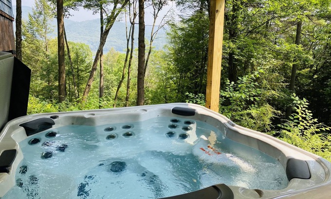Bolton Landing Casa | Indian Brook Lodge w/ Dockspace & Hot Tub