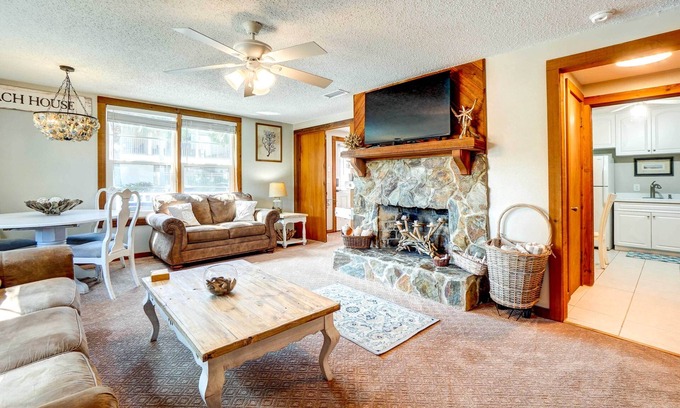 Indian Rocks Beach Cabaña | Indian Rocks Beach Cottage, Walk to Beach!