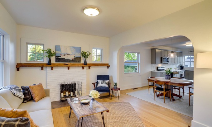 Syracuse Casa | Indiana Vacation Rental - Walk to Syracuse Lake!
