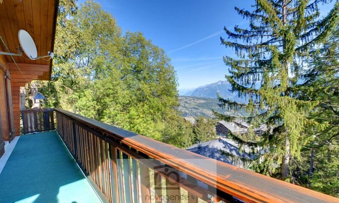 Monteiller Chalet De Esquí | Casa rústica de ensueño en 2 plantas con 3 dormitorios y un gran salón.
