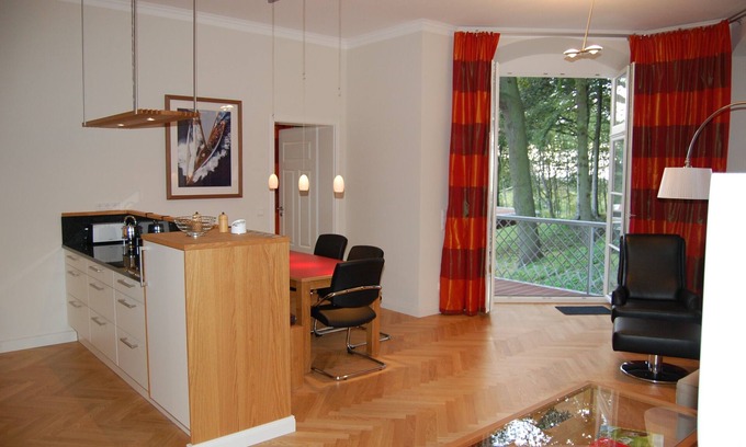 Hohen Niendorf Apartamento | Apartamento individual amueblado de alta calidad para vacaciones divertidas con estilo.