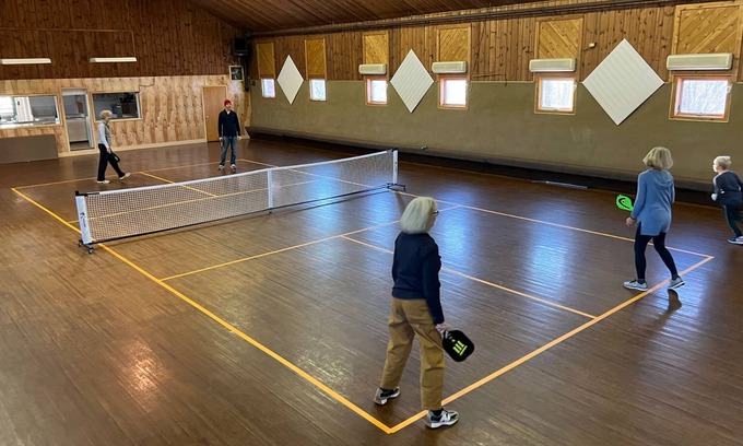 Hillman Casa | Indoor pickle ball + sauna at lakeside 13BR house, Lakeside Property with Indoor Pickle Ball!